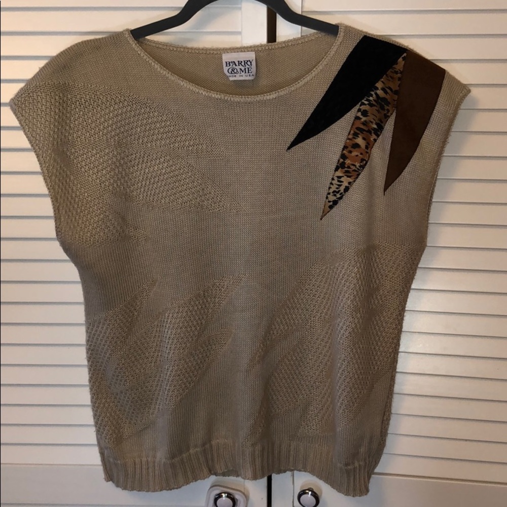 Vintage tan sweater animal print medium large